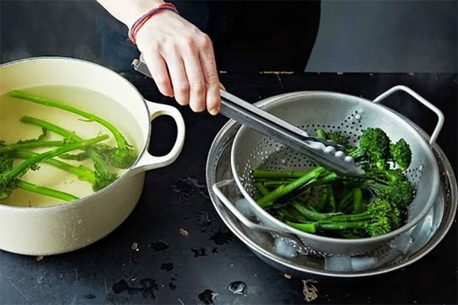 Chế biến rau kiểu này vừa mất hết chất, vừa dễ gây ung thư ảnh 2
