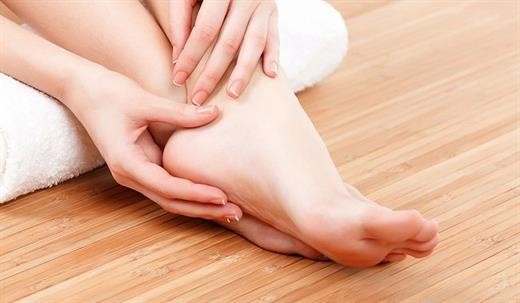 Dấu hiệu ở chân cảnh báo bệnh cực kỳ nguy hiểm, khám ngay kẻo muộn ảnh 3