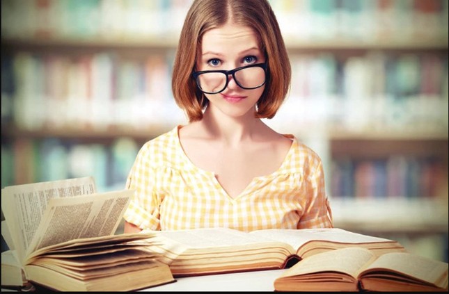 Cách chọn kính chuẩn đẹp lại không gây hại cho mắt ảnh 1