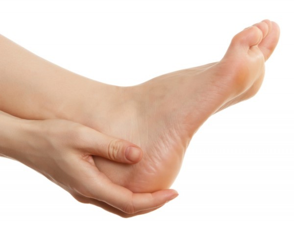 Dấu hiệu từ bàn chân cảnh báo gan rất yếu hoặc người đang 'chứa' khối u ảnh 1
