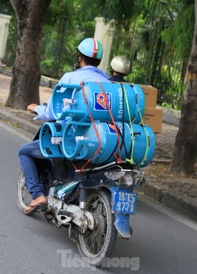 Những quả 'bom gas' di động rình rập người đi đường ảnh 9