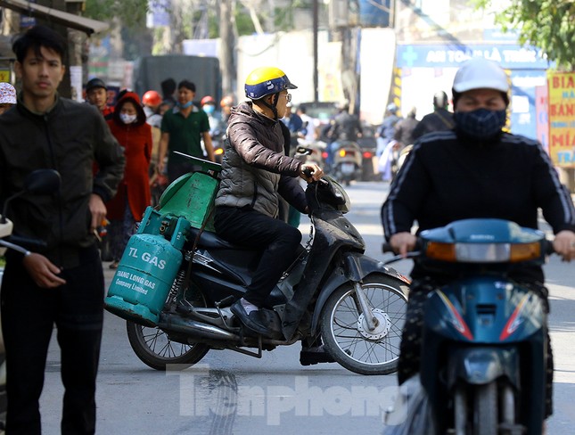 Những quả 'bom gas' di động rình rập người đi đường ảnh 4