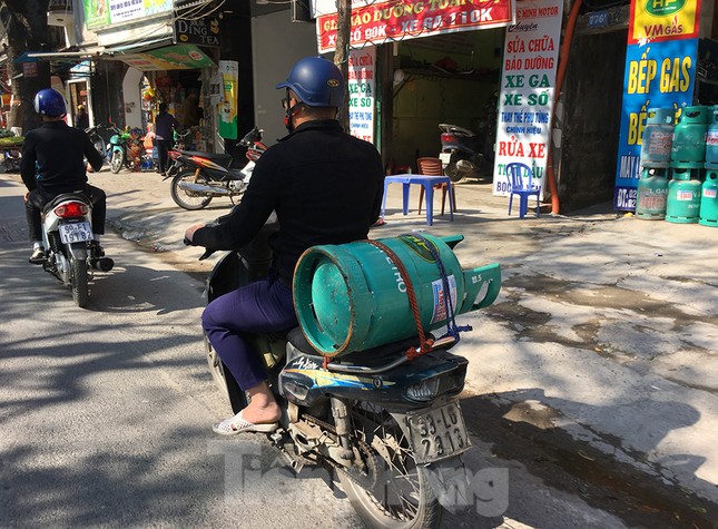Những quả 'bom gas' di động rình rập người đi đường ảnh 6