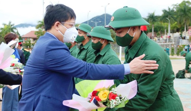 TT-Huế: 1.453 tân binh lên đường nhập ngũ là đoàn viên, 100% có đơn tình nguyện ảnh 6