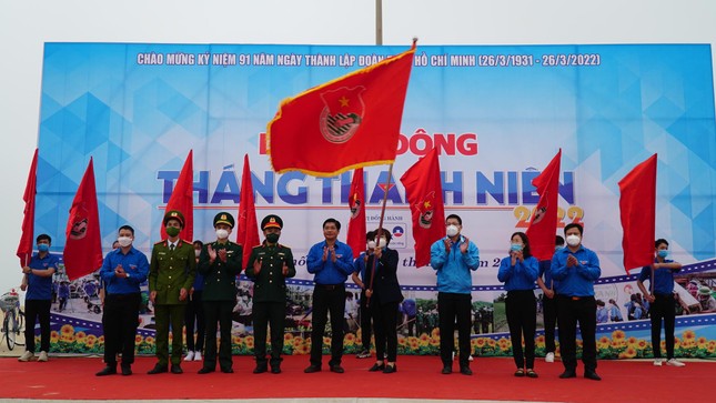 TT-Huế ra quân tháng Thanh niên và phát động thi đua cao điểm ảnh 1
