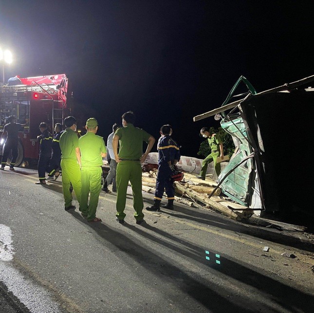 Thông tin mới nhất về vụ tai nạn thảm khốc làm 4 người chết ở Thừa Thiên - Huế ảnh 5