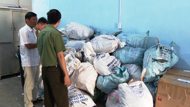 Triệt phá đường dây buôn lậu máy móc, linh kiện mô tô từ Lào về Huế ảnh 2