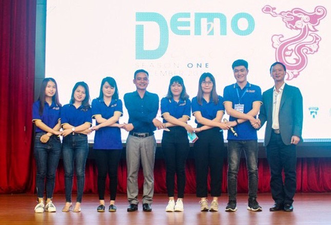 Trường đại học đầu tiên tại Huế cam kết bảo đảm việc làm cho sinh viên ảnh 2
