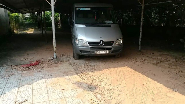 Vì sao cơ ngơi Trường CĐ Công nghiệp Huế ‘mắc cạn’ giữa rác? ảnh 16