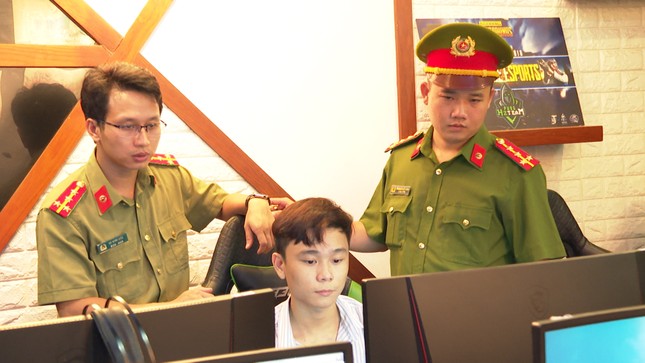 Bắt giữ 3 đối tượng chiếm đoạt 46 tỷ đồng bằng lừa đảo tinh vi qua mạng ảnh 1