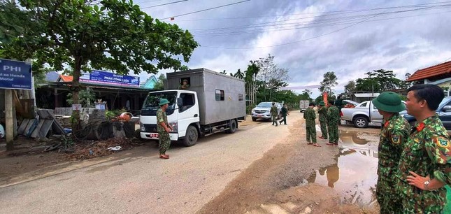 Cứu hộ tại Rào Trăng 3: Đưa chó nghiệp vụ vào hiện trường, nối lại công tác tìm kiếm ảnh 3
