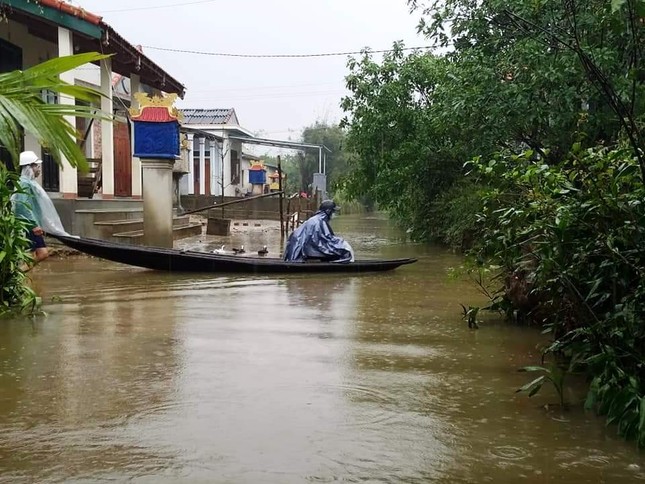 Thừa Thiên Huế: Mưa lớn diện rộng, nhiều nơi tái ngập lụt và sạt lở đất ảnh 8