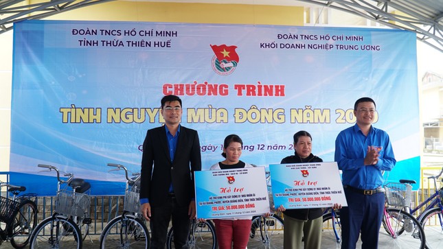 TT-Huế ra quân 'Tình nguyện mùa Đông' năm 2020 ảnh 1