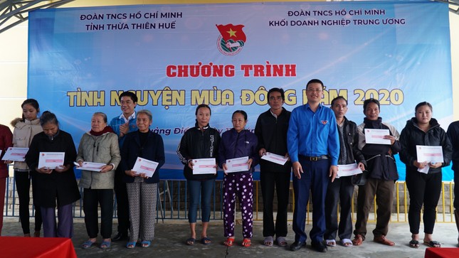 TT-Huế ra quân 'Tình nguyện mùa Đông' năm 2020 ảnh 8