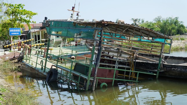 Xót xa đội phà vỏ thép tiền tỷ ở TT-Huế ‘chìm tại bến’ ảnh 11