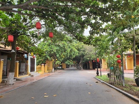 Hội An 'cửa đóng then cài' trong ngày đầu giãn cách xã hội ảnh 5