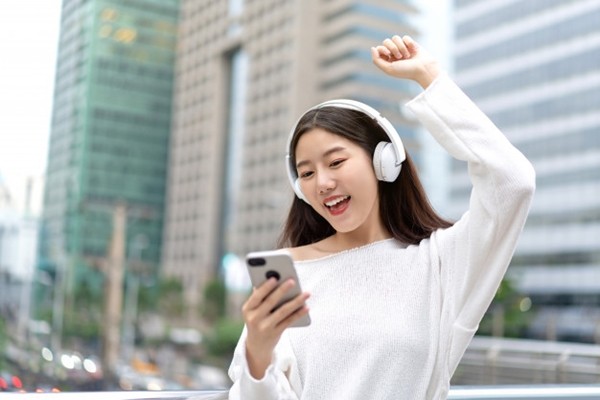 Nếu âm nhạc là một liều thuốc cho tâm hồn, liệu bạn đã đọc kỹ hướng dẫn trước khi dùng? ảnh 2