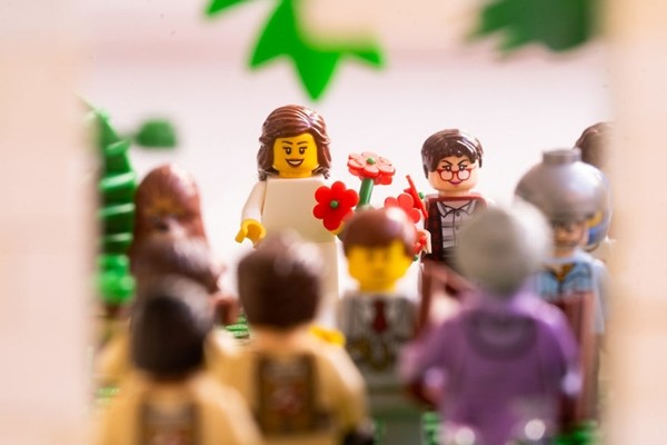 Giải pháp “chống buồn chán”: Tổ chức đám cưới cực yêu cho các nhân vật Lego ảnh 4