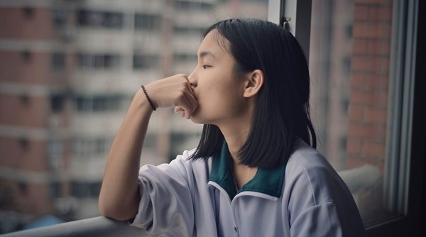 Bạn ngoi ngóp trong cảm giác cô độc? Việc đầu tiên phải làm là hãy bỏ điện thoại xuống! ảnh 6