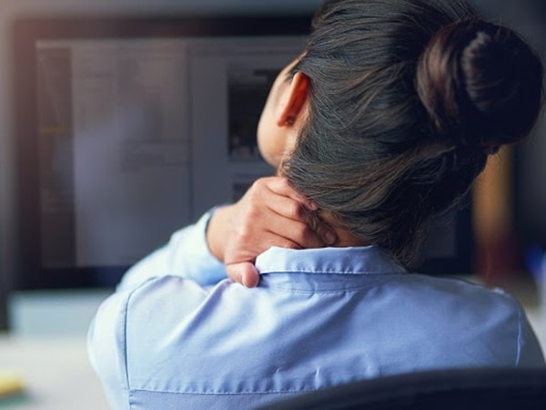 Bạn ngoi ngóp trong cảm giác cô độc? Việc đầu tiên phải làm là hãy bỏ điện thoại xuống! ảnh 1