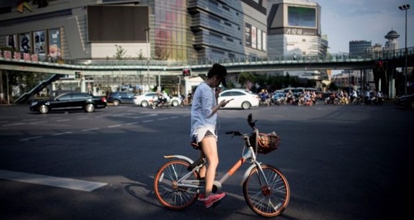 Bạn ngoi ngóp trong cảm giác cô độc? Việc đầu tiên phải làm là hãy bỏ điện thoại xuống! ảnh 7