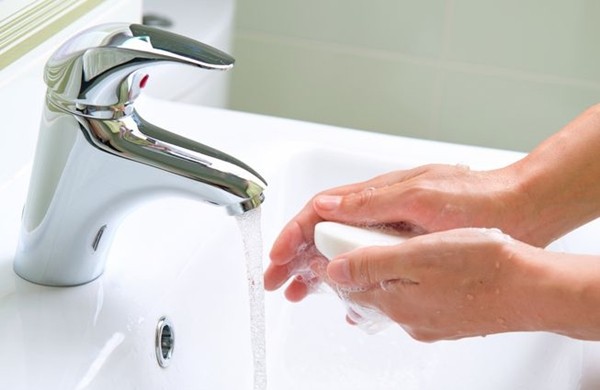 Da bạn “yêu” xà phòng, sữa tắm hay “gel” tắm hơn? ảnh 3