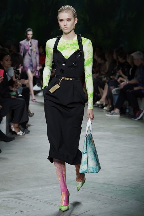 Đu “trend” Christian Dior: Tự nhuộm quần áo không khác gì hàng hiệu, mà giá rẻ bất ngờ ảnh 3