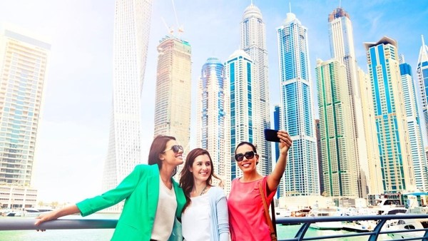 Thế giới đang dần mở cửa trở lại rồi, những đôi chân muốn tung tăng bay nhảy ơi! ảnh 6
