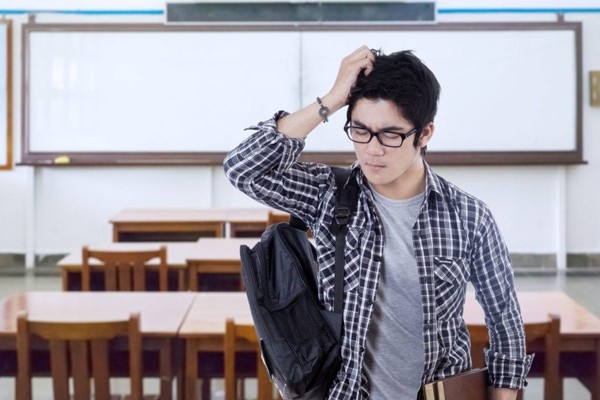 Ngoài nắng nóng, đây là 4 “thủ phạm” không ai ngờ đứng sau triệu chứng nhức đầu ảnh 1