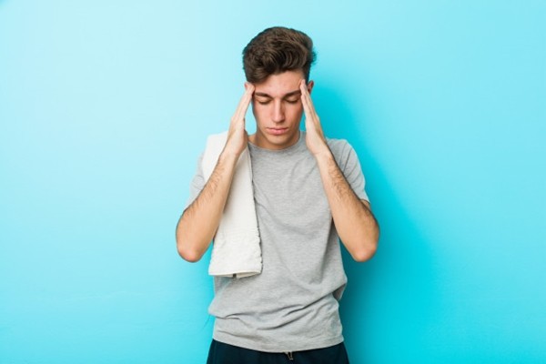 Ngoài nắng nóng, đây là 4 “thủ phạm” không ai ngờ đứng sau triệu chứng nhức đầu ảnh 3