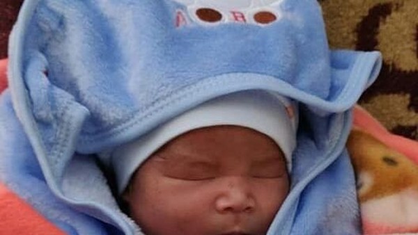 Đặt tên con thời COVID-19: Em bé ra đời ở khu cách ly, được đặt tên là “Cách Ly” ảnh 2