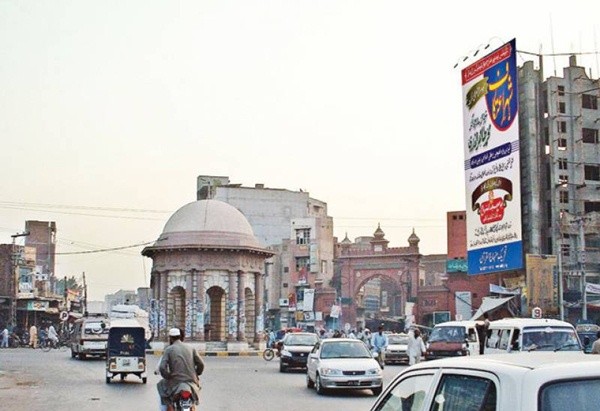 Hình phạt “mới” tại Pakistan: Không đeo khẩu trang sẽ bị cho điện giật! ảnh 3