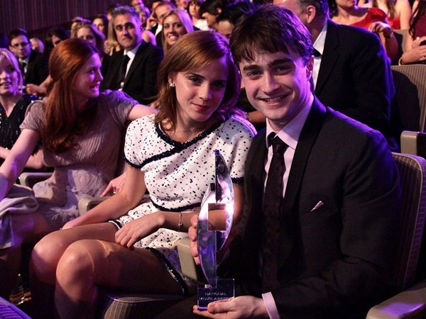 "Harry Potter" xin lỗi fan vì bình luận "kỳ thị người chuyển giới" của tác giả JK Rowling ảnh 3