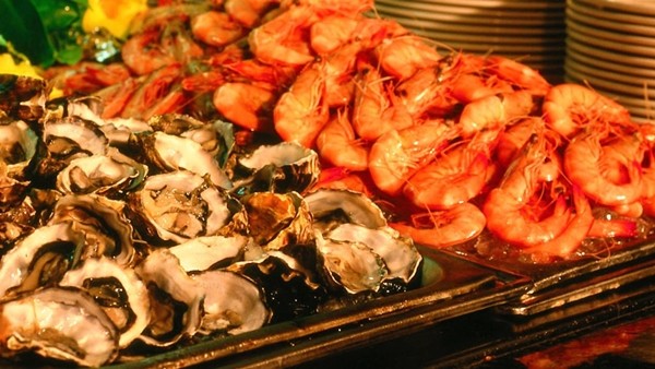 Chủ nhà hàng ở Thái lĩnh 723 năm tù sau khi bán voucher ăn buffet hải sản giá siêu rẻ ảnh 2