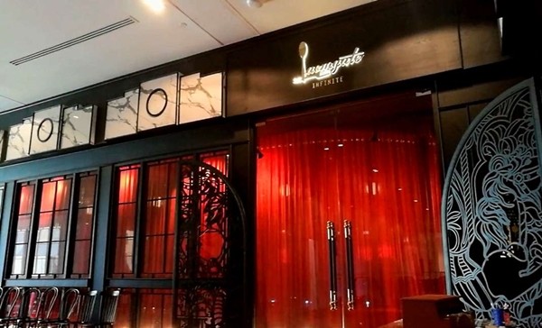 Chủ nhà hàng ở Thái lĩnh 723 năm tù sau khi bán voucher ăn buffet hải sản giá siêu rẻ ảnh 1