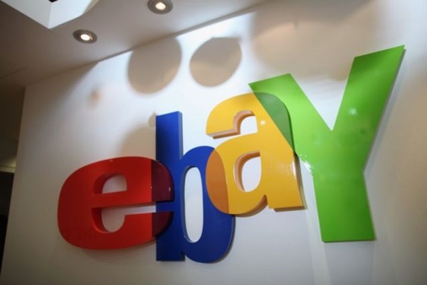 Nhân viên eBay gửi gián, nhện để... “dằn mặt” khách hàng vì dám chê dịch vụ ảnh 1