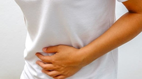 “Tảng đá thần kỳ” chữa đau lưng ở Ấn Độ, với một vết lõm vừa đủ một người chui vào ảnh 3