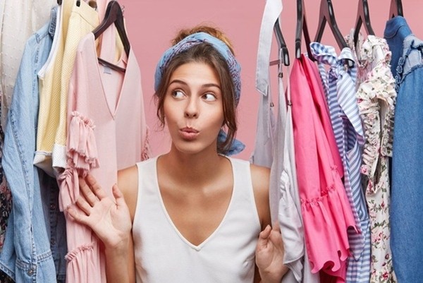 Trắc nghiệm phản ứng của bạn khi mua quần áo: Hãy xem bạn yêu bản thân theo cách nào? ảnh 1