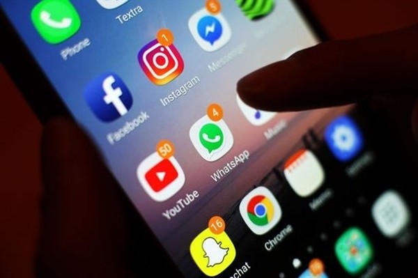 Tin bạn gái quen qua mạng, anh chàng này “cởi hết” để quay video để rồi bị tống tiền ảnh 2