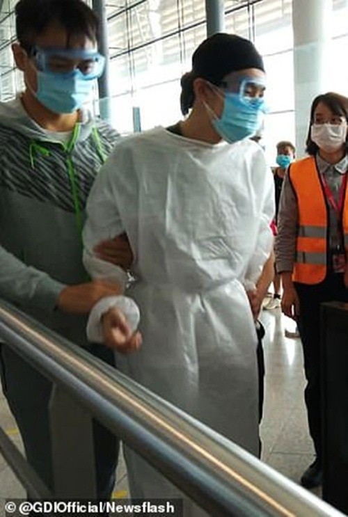 Kinh hoàng vụ việc con trai ra tay sát hại bố mẹ, chỉ vì bị bố mẹ ngăn cản việc đi du học ảnh 1