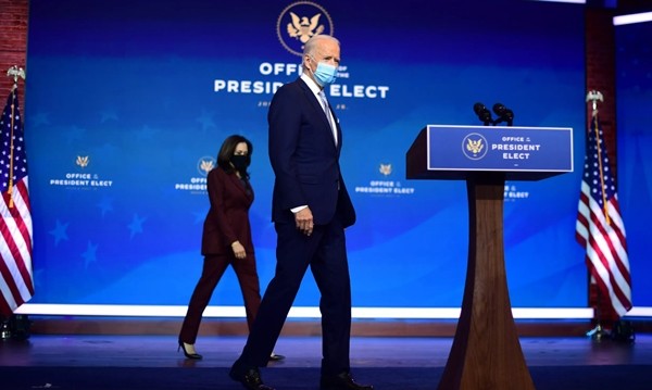 Bản tin Hằng ngày là gì mà Tổng thống Trump chặn mãi, đến giờ mới cho ông Joe Biden nhận? ảnh 1