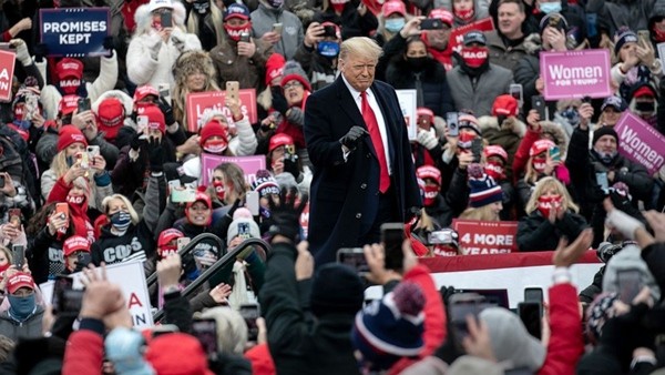 Lý do thật khiến Tổng thống Trump không nhượng bộ: Vì cứ “chiến đấu” thì có lợi hơn nhiều ảnh 3