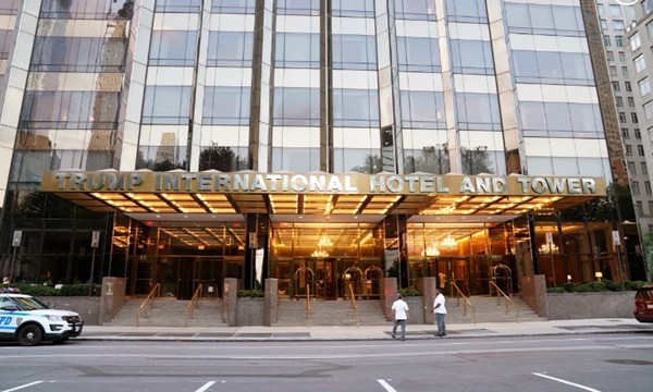 Bất ngờ với số tiền khủng mà Tổng thống Trump kiếm được, dù ông chi bộn tiền sau bầu cử ảnh 3