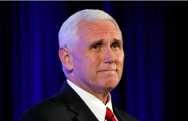 Lý do Phó Tổng thống Mike Pence vừa phản đối lại hoan nghênh người ủng hộ Tổng thống Trump ảnh 1