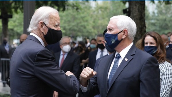 Nếu ông Trump rời nhiệm sở sớm, Mike Pence mới là Tổng thống Mỹ thứ 46, không phải Biden? ảnh 2