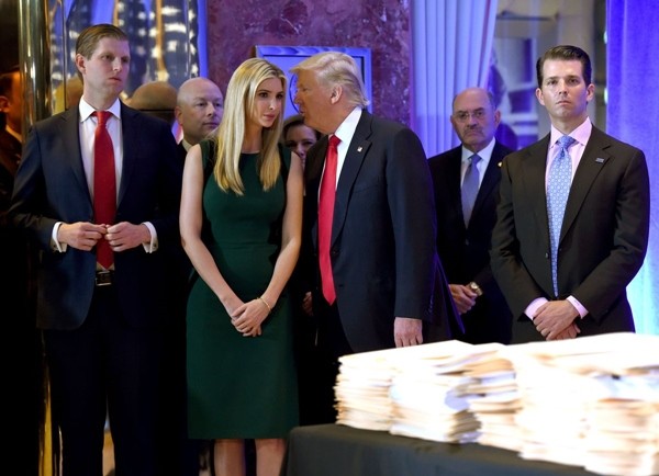 Nếu bị luận tội, Tổng thống Trump có “tự tha tội” cho mình được không? ảnh 3