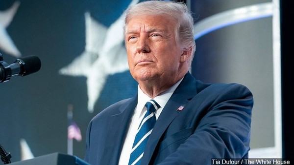Bị luận tội hai lần, có phải Tổng thống Trump không được tái tranh cử và bị cắt lương hưu? ảnh 3