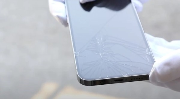 Chọn Plus hay Pro: Samsung Galaxy S21 Plus vs. iPhone 12 Pro, máy nào đỉnh hơn, phù hợp với bạn? ảnh 2