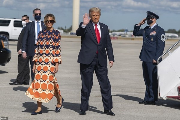 Cựu Tổng thống Trump vừa mở văn phòng ở quê nhà, còn dự định của Phu nhân Melania thì sao? ảnh 3
