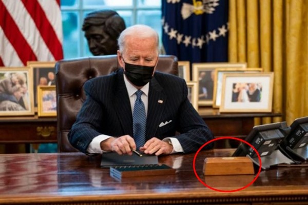 Tân Tổng thống Biden đưa “cái nút đỏ trứ danh” trở lại bàn làm việc, còn có cái nút thứ 2? ảnh 1